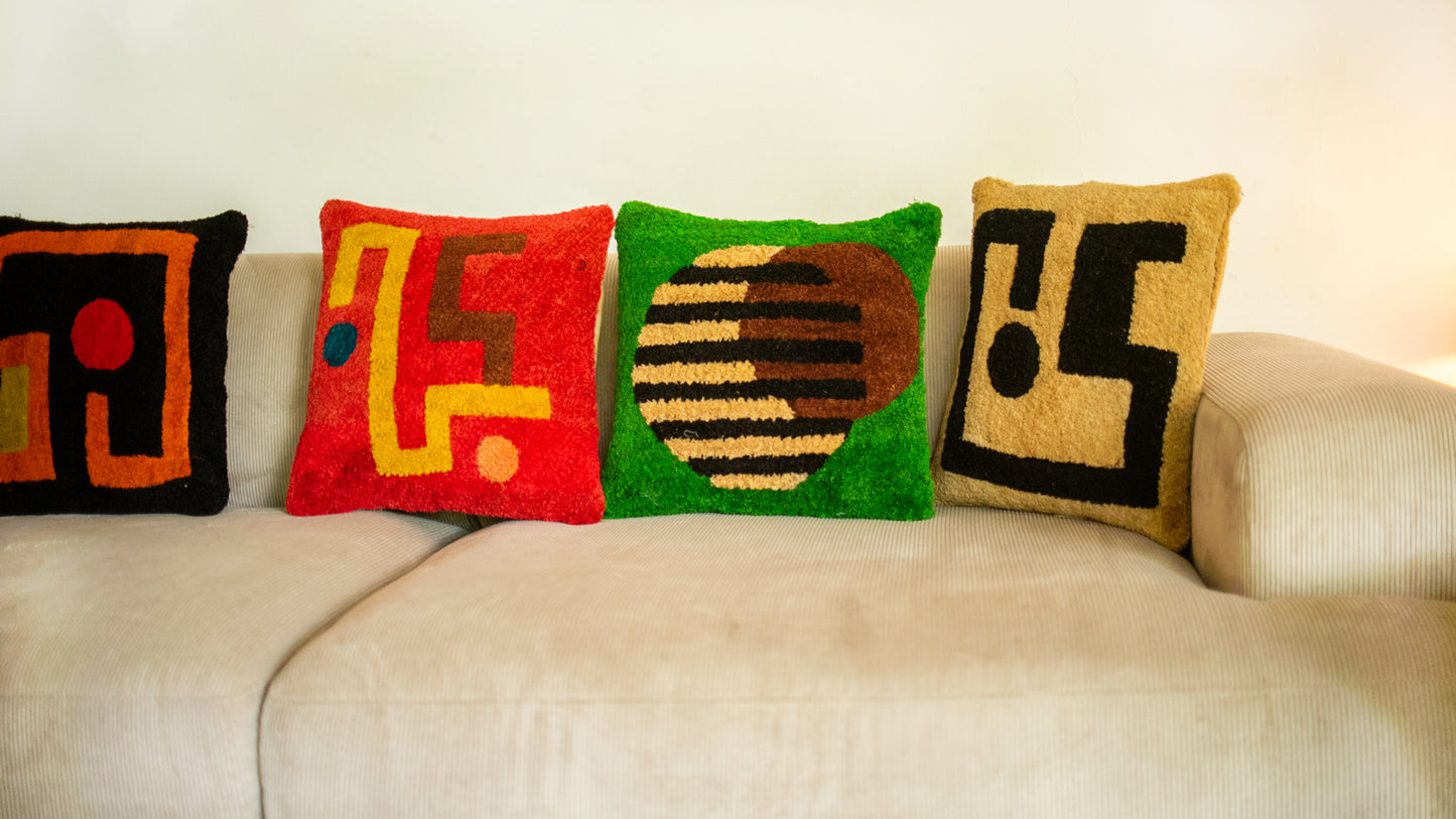 Maman Pauline (cushion cover)