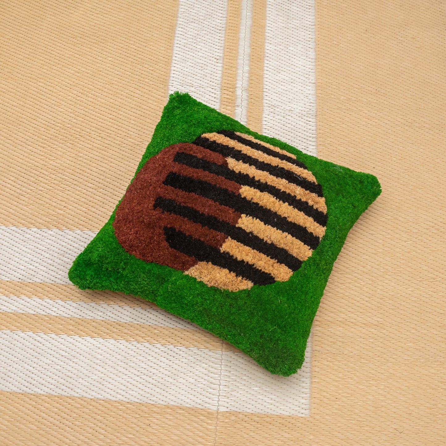 Maman Pauline (cushion cover)
